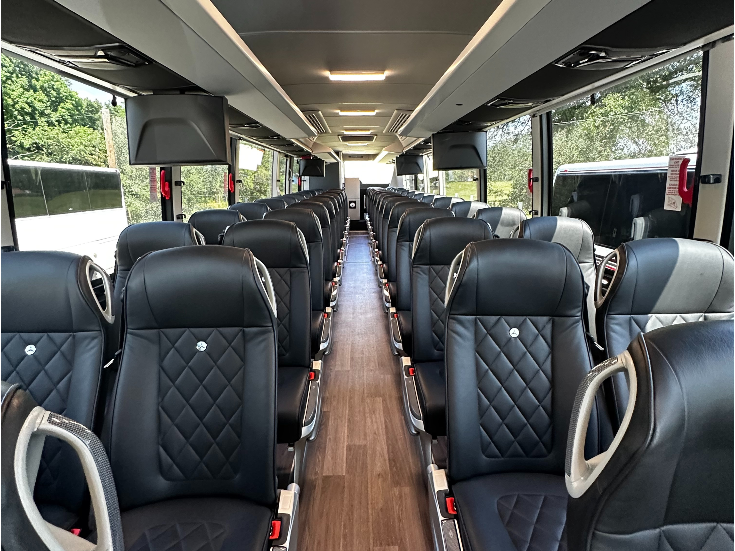 Luxury Charter Buis Interior